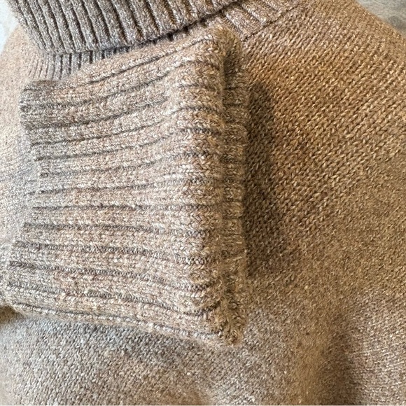 Old Navy SoSoft Cozy Cabincore Turtleneck Sweater Wmn’s Sz S - Picture 5 of 11